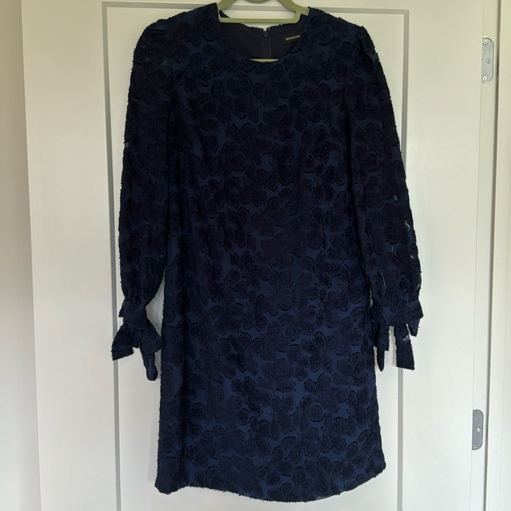 Gently worn navy banana republic dress.